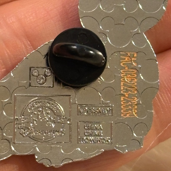 Disney Villain Lucifer Trading Pin 2022 - Picture 3 of 3